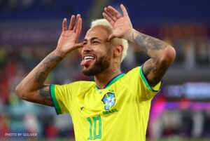 Nejmar, igrac Brazila slavi gol