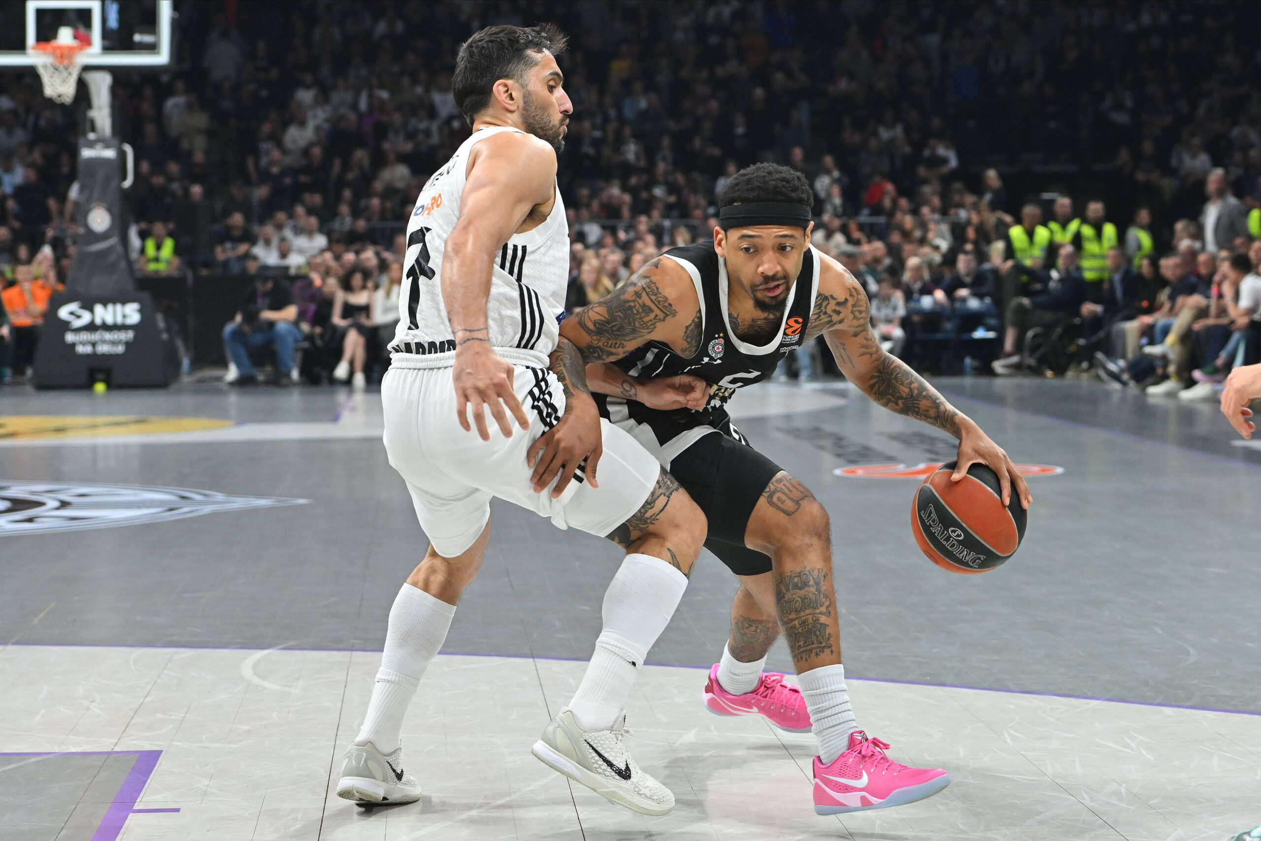 Partizan na najtežem ispitu: Crno-beli večeras protiv Reala u Madridu